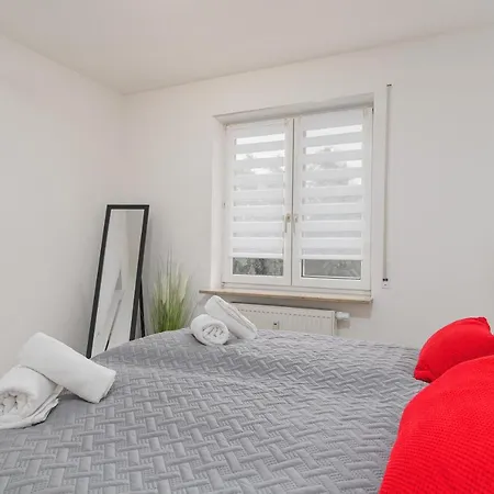 Premium Wohlfuehloase Sinsheim - Business & Privat - Netflix & Disneyplus - Tg - Balkon Exterior photo